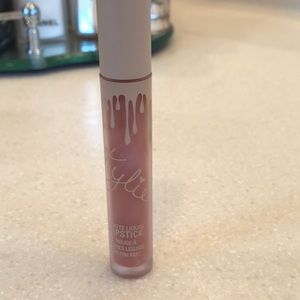 KYLIE COSMETICS Commando LIQUID LIPSTICK